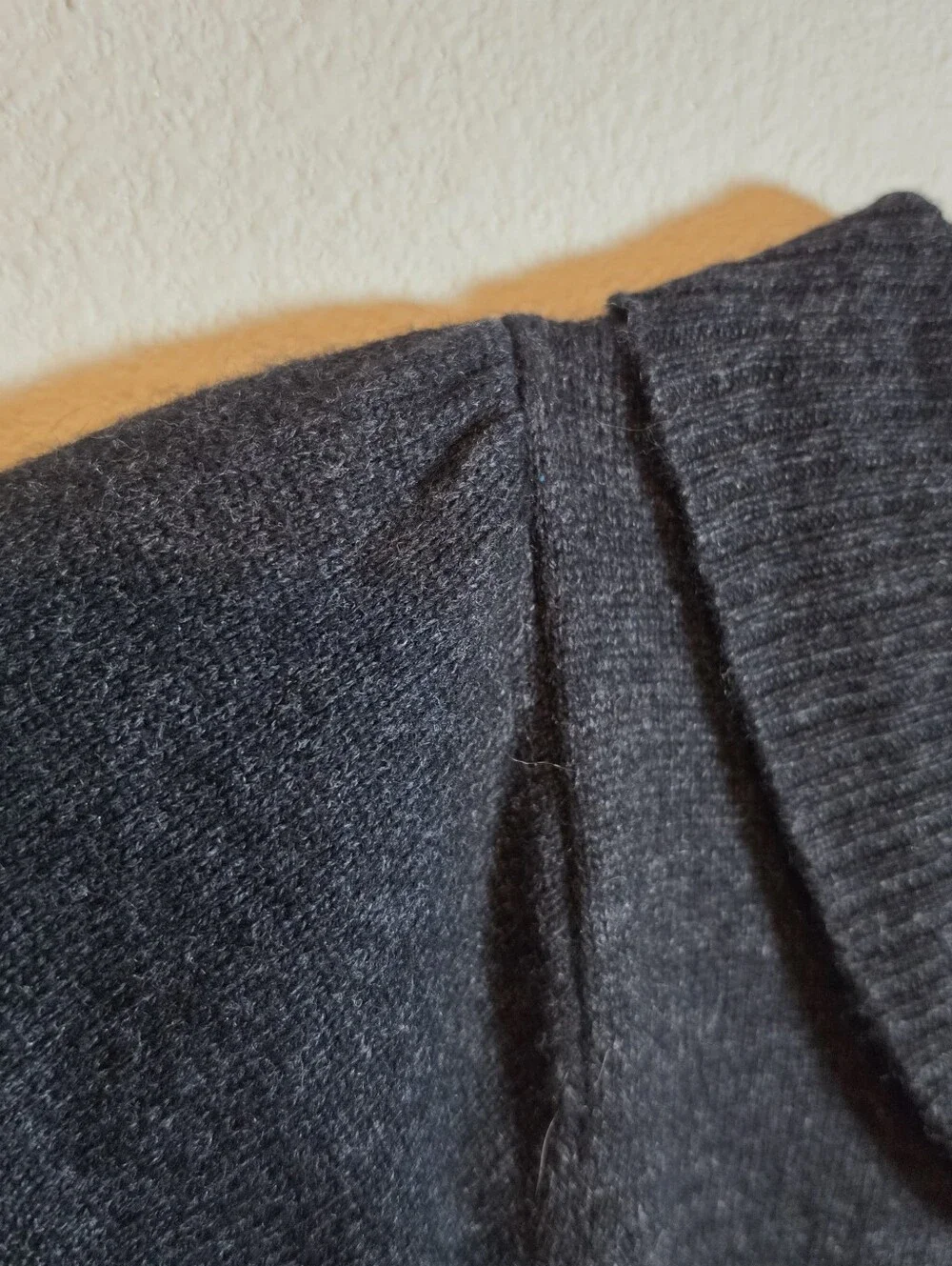 ​NWT Tulle Los Angeles Wool Angora Blend Short Sleeve Sweater Top Dark Gray XL - Picture 5 of 6